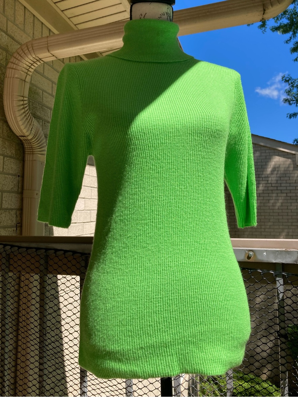 Zara Bright Green Wool Blend Ribbed Turtle Neck Short Sleeve Sweater